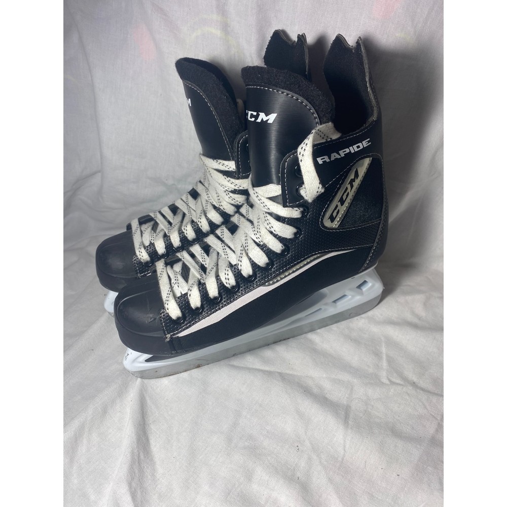 CCM Rapide Ice Hockey Skates Size 7 Black White